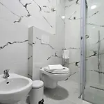 شقة Jona's Luxury Escape *