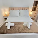 Jona's Luxury Escape شقة