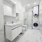 شقة Jona's Luxury Escape ساراندا