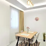 Jona's Luxury Escape Apartamento *