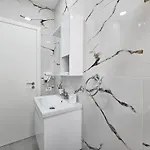 شقة Jona's Luxury Escape ساراندا