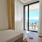Jona's Luxury Escape شقة *