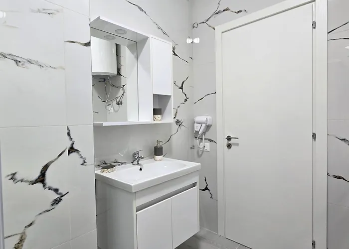 Jona's Luxury Escape Daire Saranda