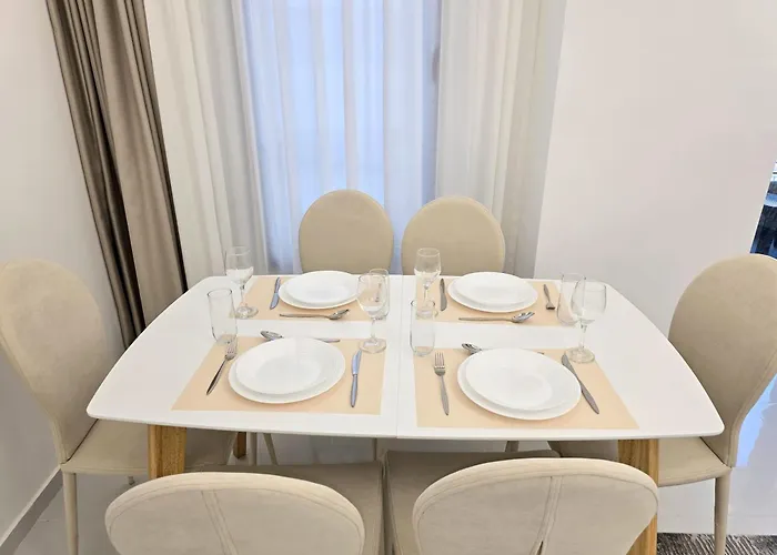 Jona's Luxury Escape