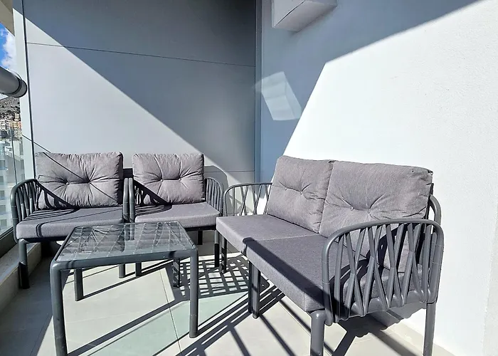 Jona's Luxury Escape