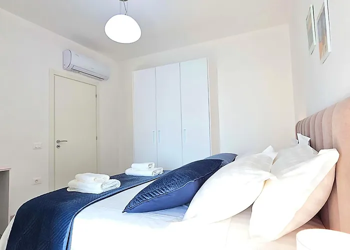 Jona's Luxury Escape *