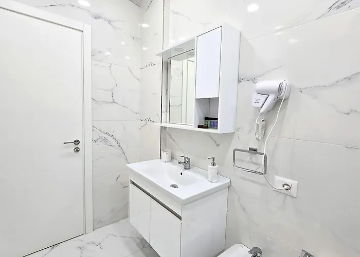 Daire Jona's Luxury Escape