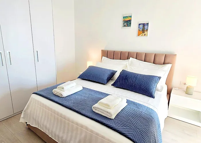 Jona's Luxury Escape