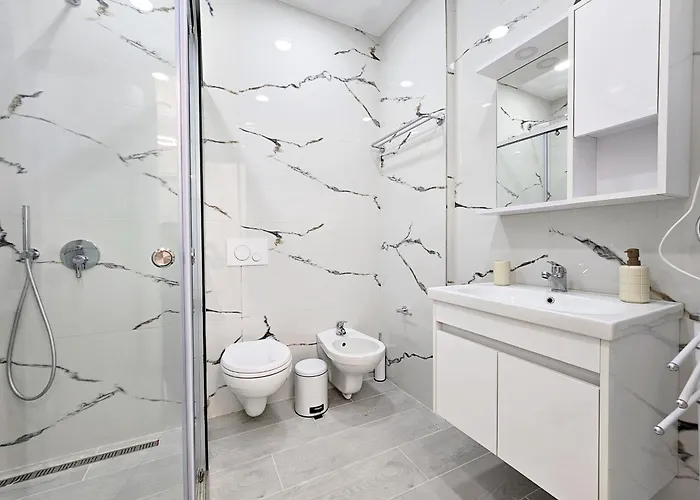 Jona's Luxury Escape *