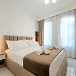 Апартаменты Jona's Luxury Escape