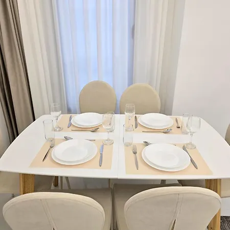 Jona's Luxury Escape