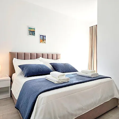 Jona's Luxury Escape Apartman