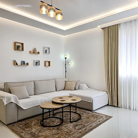 Jona's Luxury Escape Saranda