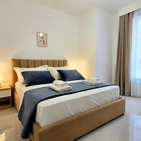 Jona's Luxury Escape Apartment *