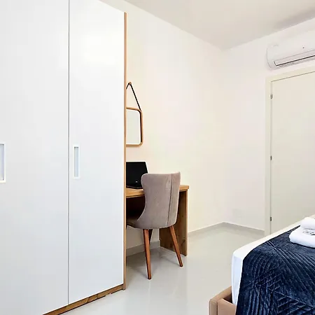 Jona's Luxury Escape *