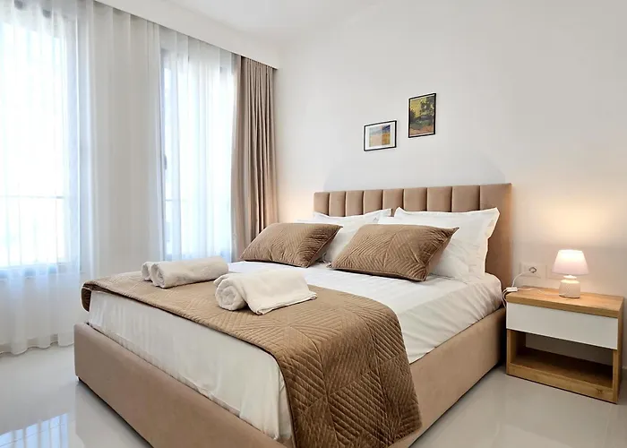 Jona's Luxury Escape